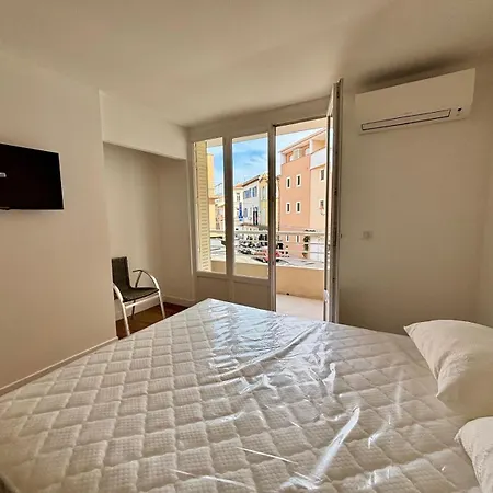 Refait A Neuf Centre Sainte-Maxime